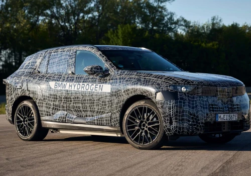 Nowe BMW X5 zaoferuje aż pięć różnych układów napędowych
