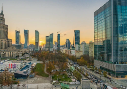 Polski inwestor przejął ikoniczny biurowiec. Powstał nad dwiema liniami metra