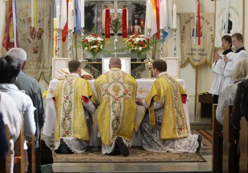 Cejrowski: Zmieniłem zdanie ws. FSSPX. Mają prawo do święceń. Lisicki: Bronią Tradycji
