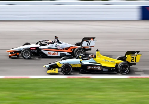 Tymek Kucharczyk w Wisconsin – runda INDY NXT na torze Road America na żywo w Motowizji