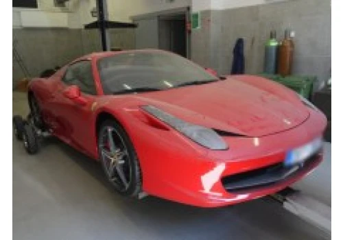 Lider mafii wnuczkowej zatrzymany w Hiszpanii. Ferrari warte ponad milion i drogie hotele