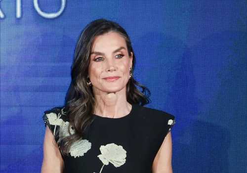 Letizia udowadnia, że klasyka nigdy nie wychodzi z mody. Sukienka sprzed lat wróciła na salony
