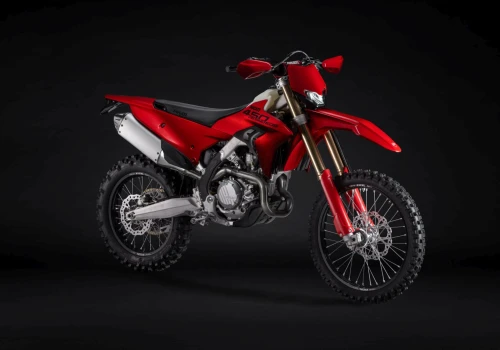 Desmo450 EDS – Ducati prezentuje nowoczesny motocykl Enduro z desmodromicznym rozrządem