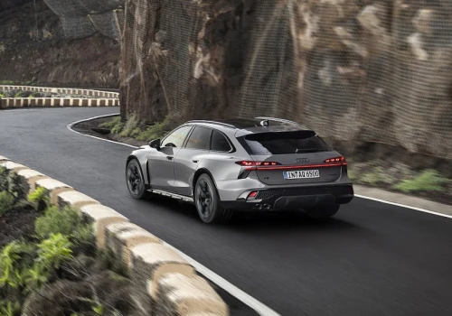 Najbardziej uniwersalny wariant Audi A6 powraca. Allroad po raz pierwszy z hybrydą plug-in
