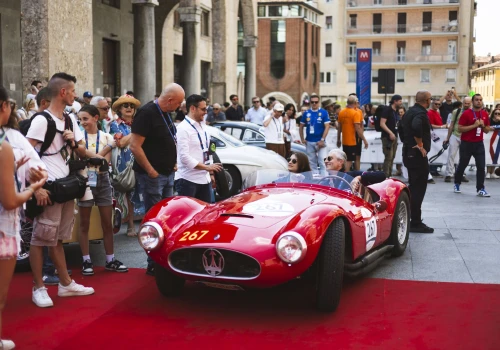 Najpiękniejszy wyścig świata i 100 lat Trójzębu. Maserati zachwyca na trasie 1000 Miglia 2026