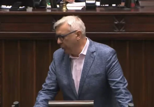 Awantura w Sejmie. Giertych ostro do Kaczyńskiego i wice wersa: „Łobuzie!”