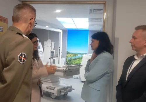 Radioterapia w WIM to od dziś „światowa półka”. Wiceminister Kacperczyk: Krok w przyszłość dzięki KPO