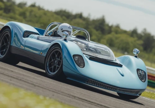 Nichols N1A – 7.0 V8, 700 KM, 900 kg i ABS na liście opcji