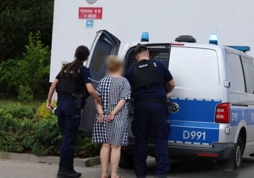 Narozrabiała pod lubelskim przedszkolem. Staranowała trzy auta, alkomat zaświecił się na czerwono