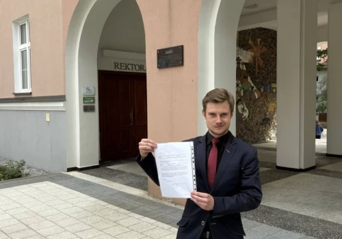 Czy z budynku UWM powinna zniknąć flaga Ukrainy? Złożono petycję w sprawie