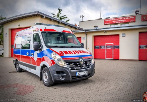 Strażacy z Łomianek dostali ambulans