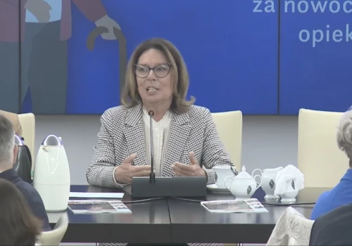 „Starość jest przywilejem, ale musi być okresem dobrej jakości życia”. Forum w Senacie o zdrowiu, pracy i bezpieczeństwie 10 mln seniorów