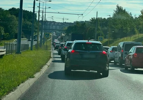 Zderzenie pojazdów na ul. Jana Pawła II w Lublinie. Są utrudnienia w ruchu