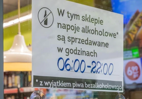 Polacy za nocnym zakazem sprzedaży alkoholu w całym kraju