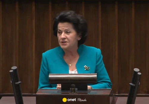 Posłanka PiS zajmuje mieszkanie komunalne. 