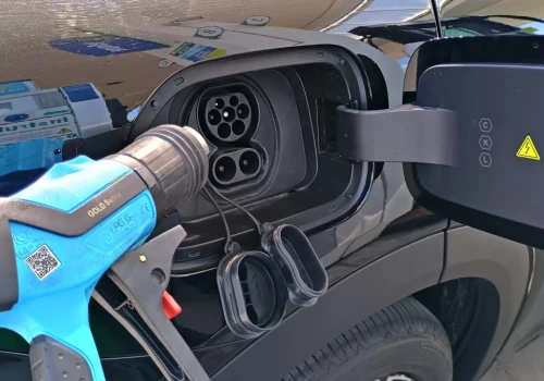 Instalacja LPG w hybrydzie plug-in. Taniej już się nie da, tylko po co