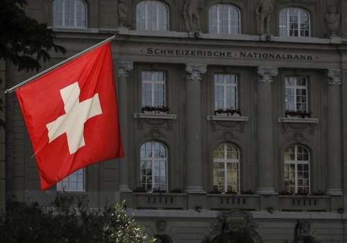 Stopy w Szwajcarii bez zmian. SNB pozostaje gotowy do interwencji na rynku walutowym