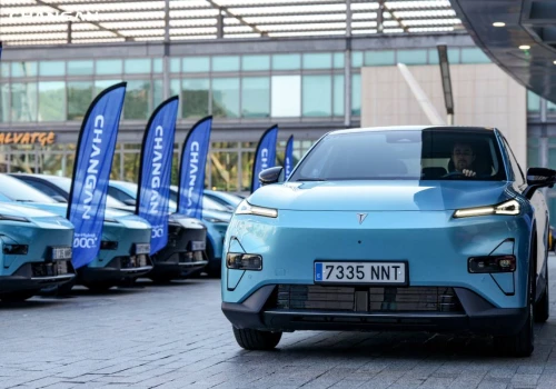 Nowy Changan Deepal S05 debiutuje w Polsce. Ponad 1000 km zasięgu i tona gadżetów na pokładzie