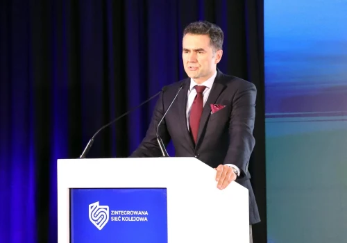 Rząd pokazał plan zmian na polskiej kolei. Co zostało ze „szprych”?