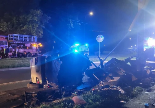 Kierowca z impetem wjechał w słup. Tragiczny wypadek w Sosnowcu