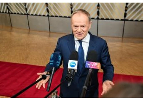Tusk o stałej bazie USA w Polsce. 