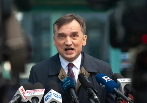 Ziobro grzmi po aferze w Szpitalu Południowym. „Urządzili VIP room dla peowców”