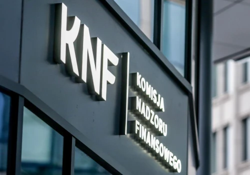 KNF nałożyła łącznie niemal 15 mln zł kar na mBank