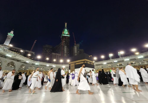 Mekka: główne sanktuarium okryte 1,4 tony złotego brokatu
