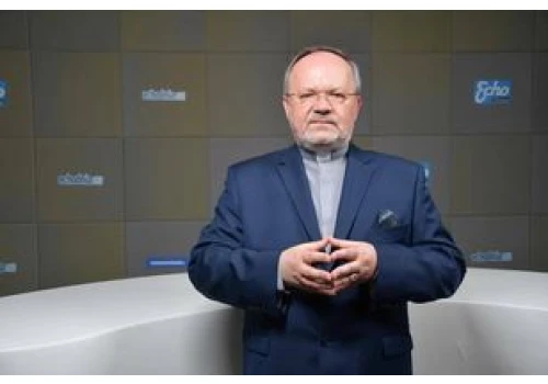 Proboszcz kieleckiej parafii ksiądz Marian Fatyga został ranny w wypadku samochodowym w Szczukowskich Górkach. Dziękuję za troskę i modlitwę