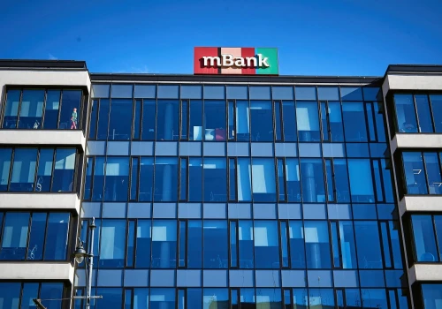 KNF nałożyła na mBank kary w wysokości 15 mln zł. Nie sprawdzał z kim negocjuje sprawy klientów