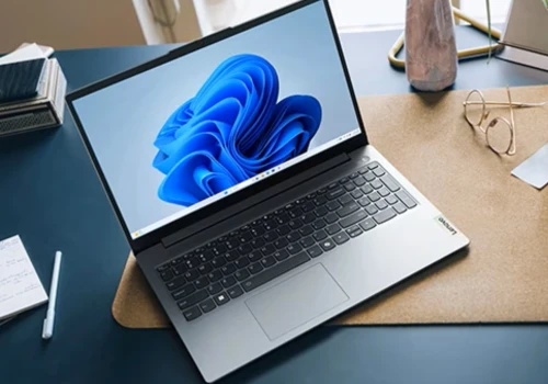 Lenovo IdeaPad Slim 3i (Gen 9) – czy biurowy minimalizm i wojskowa krew to przepis na hit?
