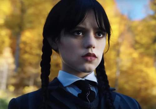 Nowa produkcja z Jenną Ortegą nadchodzi! Pierwsze zdjęcia z filmu Klara i Słońce
