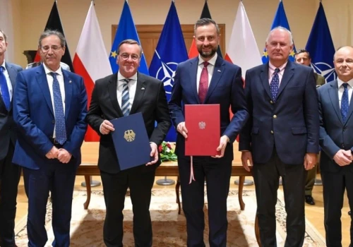 Niemiecka prasa o reakcji PiS na umowę obronną z Polską. 