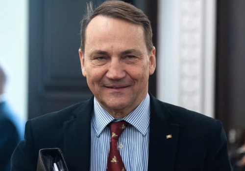 Polacy ocenili Radosława Sikorskiego. Ta liczba przykuwa uwagę