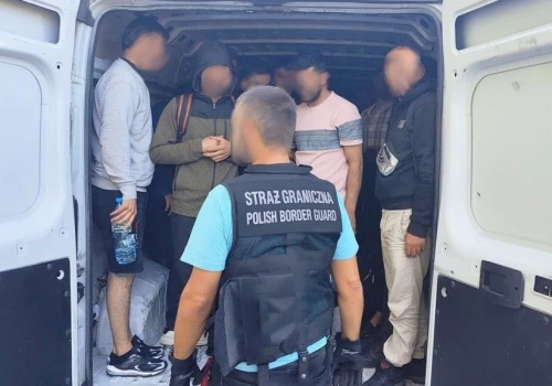 Koniec z „hulaj dusza, piekła nie ma”. Europoseł o migrantach unikających deportacji