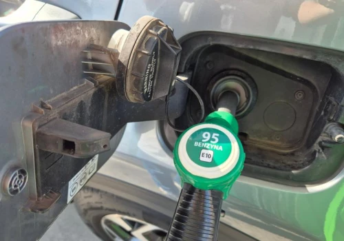 Wraca wysoki VAT na paliwa. Jak rozegrać czerwcowe tankowania?