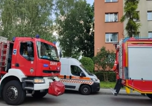 Zatrucie tlenkiem węgla w Mysłowicach. Trzy osoby w szpitalu, w tym dwoje dzieci