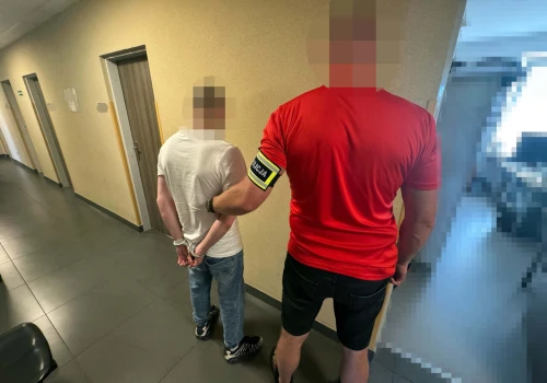 Obcokrajowiec pobity w tramwaju. Policja zatrzymała sprawcę