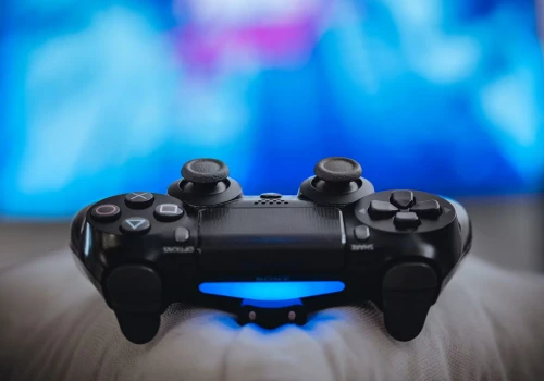 Jaki monitor do PlayStation 5? Czym kierować się przy wyborze?