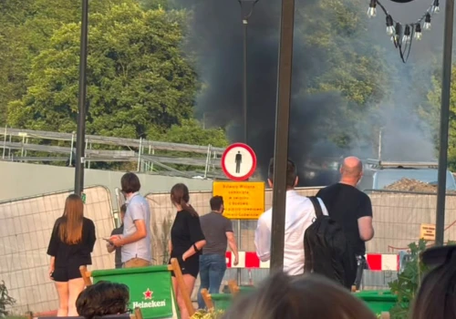 Pożar na terenie budowy nowej kładki nad Wisłą w Krakowie