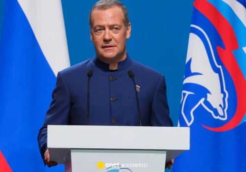 Dmitrij Miedwiediew komentuje decyzję Karola Nawrockiego. 