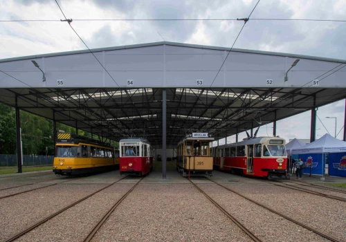 MPK w Krakowie wymieniło się historycznymi tramwajami z czterema polskimi miastami