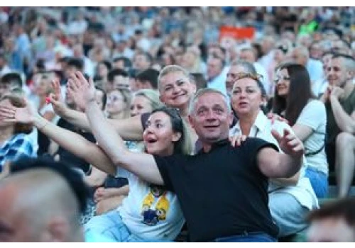 Świętokrzyska Biesiada Kabaretowa w Kielcach przyciągnęła tłumy. Publiczność bawiła się do łez przy występach gwiazd