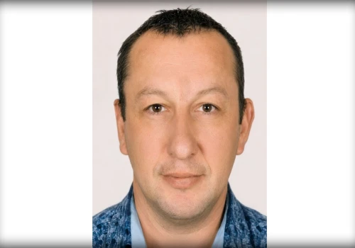 Prokurator wystawił list gończy za Dariuszem Równickim, który zabił teścia
