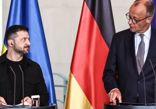 Ukraińcy zwracają polskie odznaczenia. Ambasador Niemiec zabrał głos