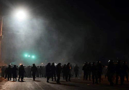 Stan wyjątkowy w reakcji na blokady na drogach. Cały kraj sparaliżowany