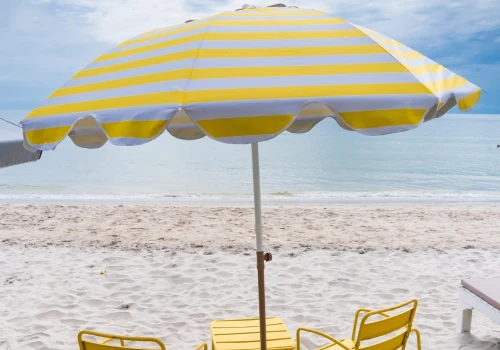Na tej popularnej plaży nie rozłożysz parasola. Turyści są w szoku