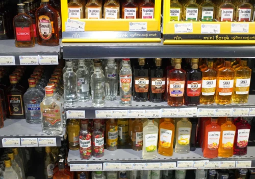 Prawie 1,8 mld zł dla NFZ z cukru i alkoholu. Wiadomo, na co zostaną wydane te pieniądze