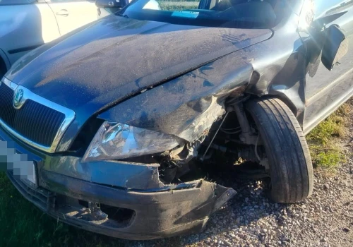 Zasnął za kierownicą na DK17. 11-letni pasażer trafił do szpitala