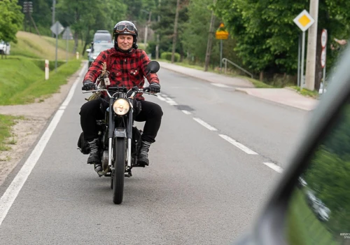 Na motocyklu przez Europę. Funkcjonariusz Straży Granicznej jedzie do Monte Cassino